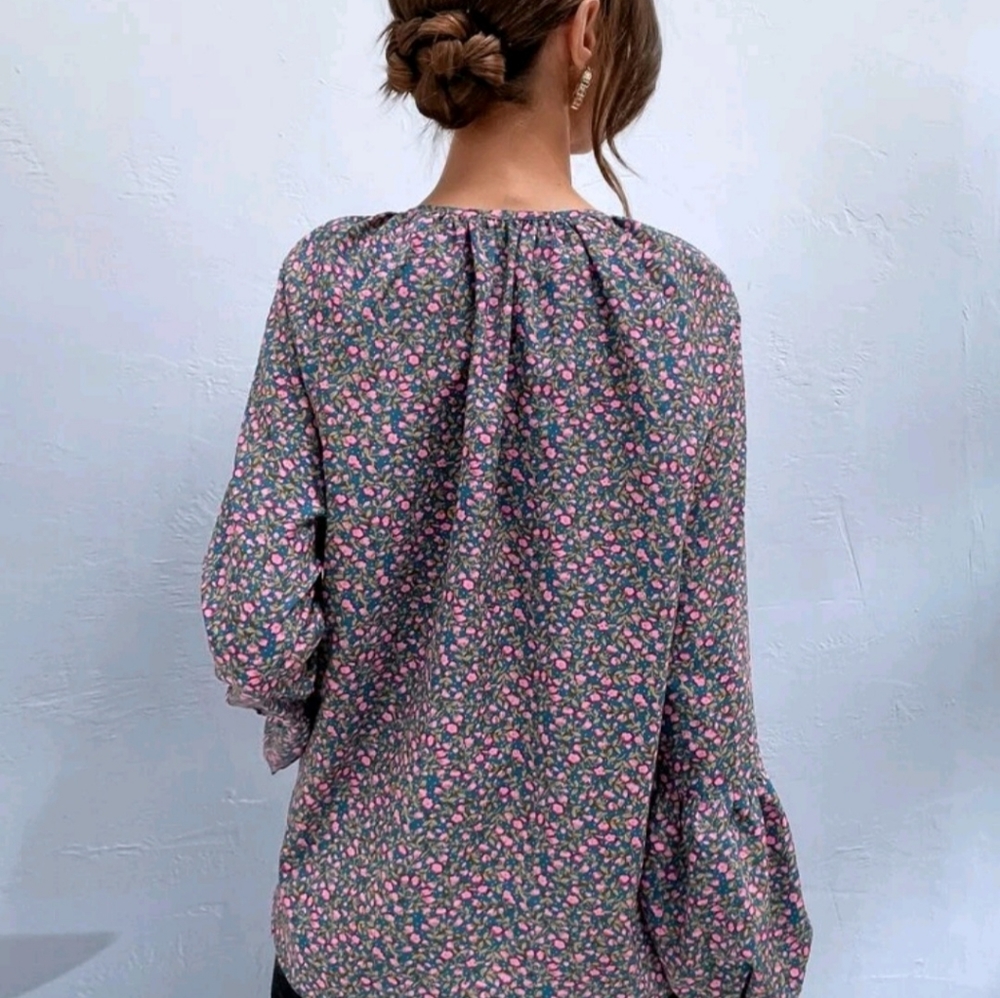 Blouse - Picture 2 of 2